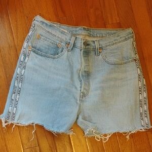Levi's Light Wash Denim Women's Shorts